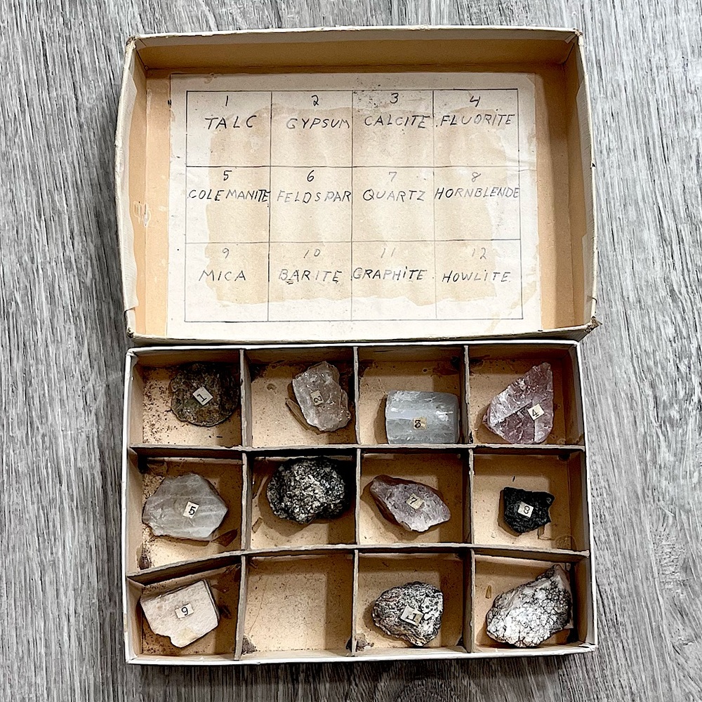 11 Smithsonian Crystal Rock Mineral Collection Specimen Feldspar Selenite Quartz